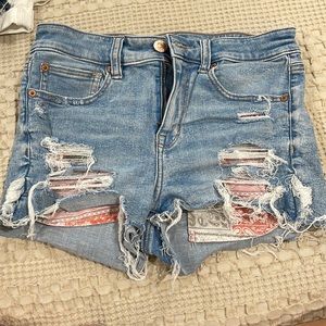American Eagle distressed hi rise 6 shortie